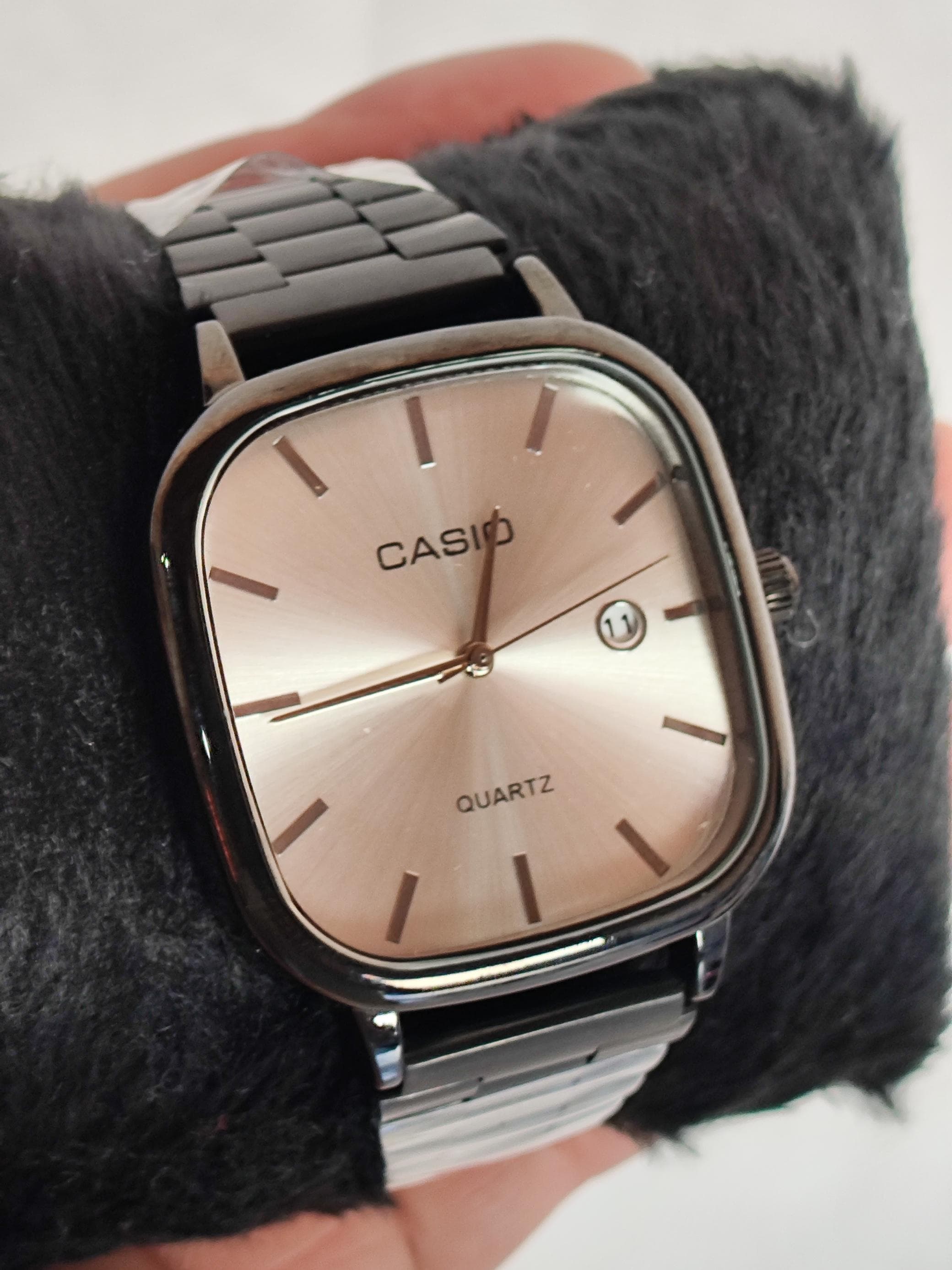 Relógios feminino e masculino 